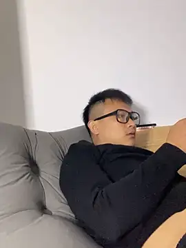 Snapshot of lixiaoshuai8 chatting on 03-07-25, 04:46 lixiaoshuai8 online show from 03-07-25, 04:46