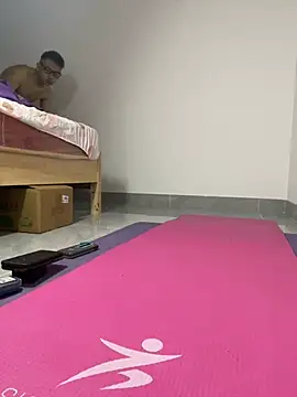 Snapshot of lixiaoshuai8 chatting on 03-13-25, 12:27 lixiaoshuai8 online show from 03-13-25, 12:27