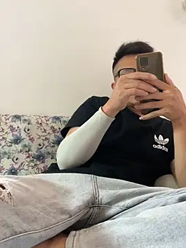 Snapshot of lixiaoshuai8 chatting on 03-14-25, 07:59 lixiaoshuai8 online show from 03-14-25, 07:59