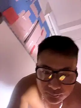 Snapshot of lixiaoshuai8 chatting on 09-11-25, 04:56 lixiaoshuai8 online show from 09-11-25, 04:56