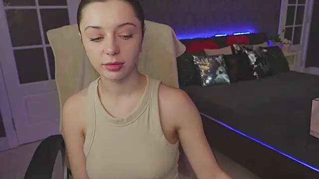 Snapshot of DinaCandy chatting on 01-14-25, 02:32 DinaCandy online show from 01-14-25, 02:32