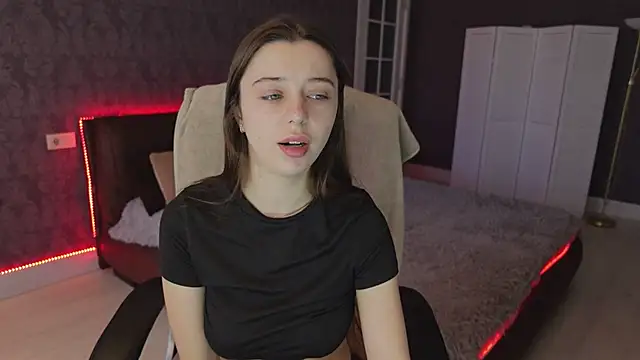 Snapshot of DinaCandy chatting on 03-14-25, 11:34 DinaCandy online show from 03-14-25, 11:34