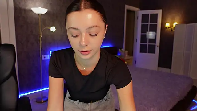 Snapshot of DinaCandy chatting on 10-01-25, 09:59 DinaCandy online show from 10-01-25, 09:59