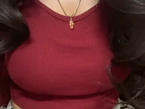 Snapshot of _FluffyHxney_ chatting on 12-12-24, 04:43 FluffyHxney online show from 12-12-24, 04:43