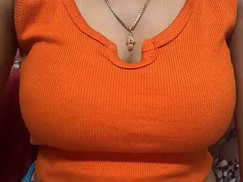 Snapshot of _FluffyHxney_ chatting on 12-22-24, 09:20 FluffyHxney online show from 12-22-24, 09:20