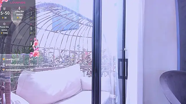 Venusflame   online show from 03-13-25, 04:34