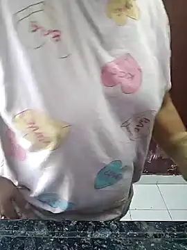 milf-kaira online show from 12-28-24, 03:15