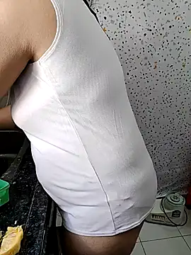 milf-kaira online show from 01-21-25, 04:10