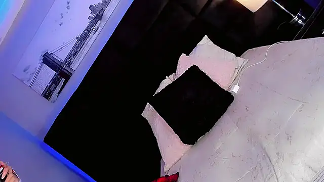 Shanelengel online show from 02-09-25, 12:06