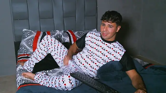 beautiful james online show from 01-31-25, 02:37