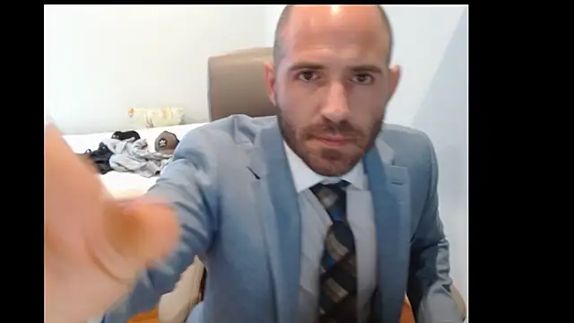 Snapshot of TheNakedPreacher chatting on 11-14-25, 01:21 TheNakedPreacher online show from 11-14-25, 01:21