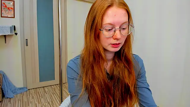 Fire Luna online show from 10-07-25, 06:43