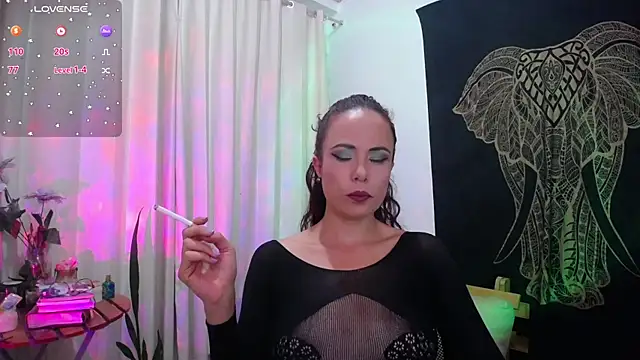 Snapshot of AmaRiv chatting on 09-28-25, 01:11 AmaRiv online show from 09-28-25, 01:11