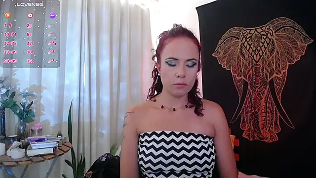 Snapshot of AmaRiv chatting on 10-15-25, 04:18 AmaRiv online show from 10-15-25, 04:18