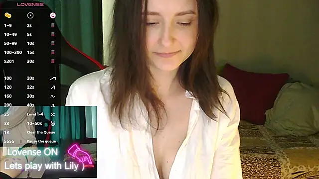 Snapshot of LilyXSky chatting on 04-02-26, 11:30 LilyXSky online show from 04-02-26, 11:30