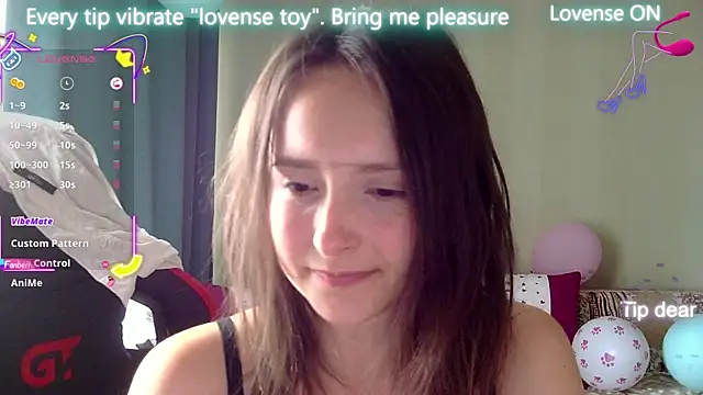 Snapshot of LilyXSky chatting on 07-04-26, 12:44 LilyXSky online show from 07-04-26, 12:44