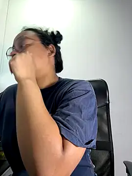 angela angels  online show from 10-11-25, 04:01