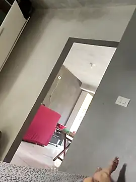 Snapshot of Juliano69xv chatting on 03-05-25, 04:35 Juliano69xv online show from 03-05-25, 04:35