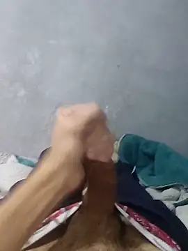 Snapshot of Juliano69xv chatting on 03-19-25, 01:40 Juliano69xv online show from 03-19-25, 01:40