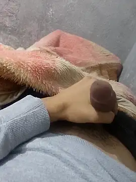 Snapshot of Juliano69xv chatting on 10-09-25, 12:25 Juliano69xv online show from 10-09-25, 12:25