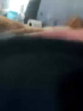 Snapshot of Juliano69xv chatting on 10-23-25, 12:26 Juliano69xv online show from 10-23-25, 12:26