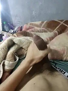 Snapshot of Juliano69xv chatting on 10-28-25, 12:30 Juliano69xv online show from 10-28-25, 12:30