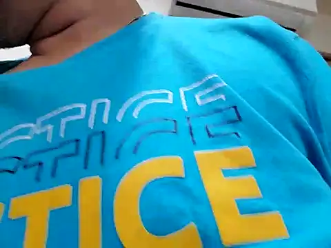 Snapshot of SWEETBOYJI chatting on 03-05-25, 05:29 SWEETBOYJI online show from 03-05-25, 05:29