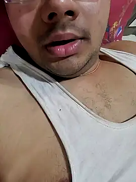 Snapshot of SWEETBOYJI chatting on 03-20-25, 06:42 SWEETBOYJI online show from 03-20-25, 06:42