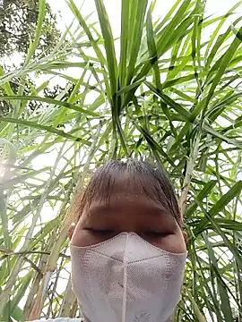 Snapshot of Betty20zx chatting on 10-29-25, 01:41 Betty20zx online show from 10-29-25, 01:41