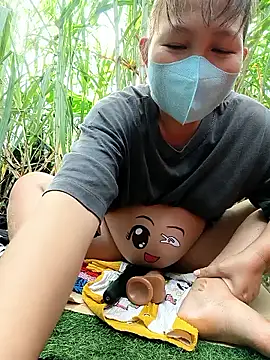 Snapshot of Betty20zx chatting on 11-02-25, 01:08 Betty20zx online show from 11-02-25, 01:08