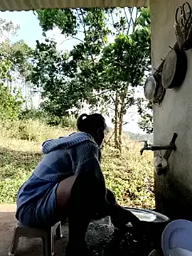 Snapshot of Betty20zx chatting on 11-26-25, 01:17 Betty20zx online show from 11-26-25, 01:17