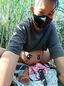 Snapshot of Betty20zx chatting on 11-30-25, 12:58 Betty20zx online show from 11-30-25, 12:58