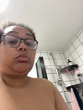 vanilla chocolate23 online show from 11-14-25, 10:03