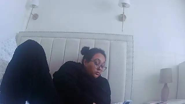 vanilla chocolate23 online show from 02-17-26, 10:23