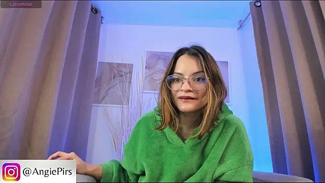 Angie Pirss online show from 01-08-25, 10:48