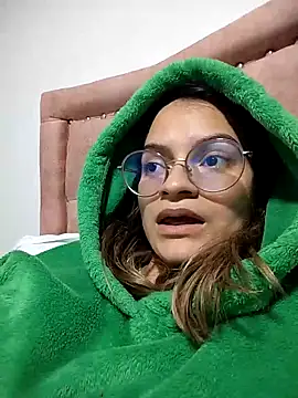 Angie Pirss online show from 10-10-25, 09:47