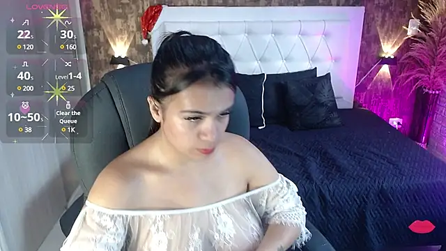 Snapshot of dulce__love69 chatting on 12-17-24, 10:22 dulce love69 online show from 12-17-24, 10:22