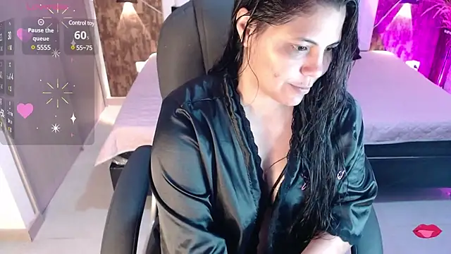 Snapshot of dulce__love69 chatting on 12-26-24, 04:10 dulce love69 online show from 12-26-24, 04:10