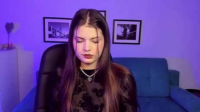 Snapshot of AdeliaKiss chatting on 01-14-25, 12:03 AdeliaKiss online show from 01-14-25, 12:03