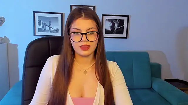 Snapshot of AdeliaKiss chatting on 01-20-25, 07:14 AdeliaKiss online show from 01-20-25, 07:14