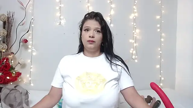 Snapshot of Nicol_Love0 chatting on 01-03-25, 06:46 Nicol Love0 online show from 01-03-25, 06:46