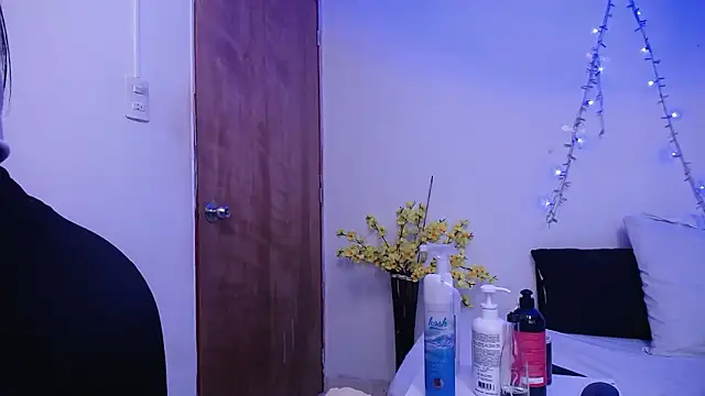 Nicol Love0 online show from 02-04-26, 12:33