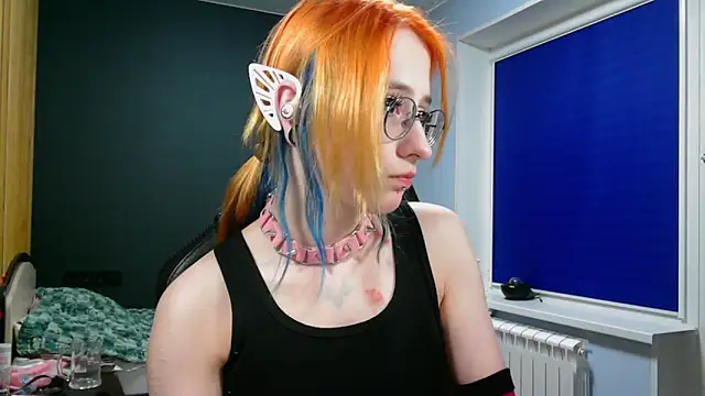 Snapshot of Honelin chatting on 12-17-24, 06:20 Honelin online show from 12-17-24, 06:20