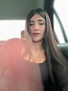 AhriCutte online show from 03-14-25, 04:51