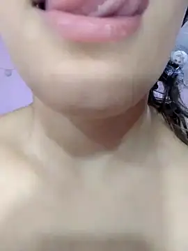 girl milk1 online show from 02-08-25, 01:00