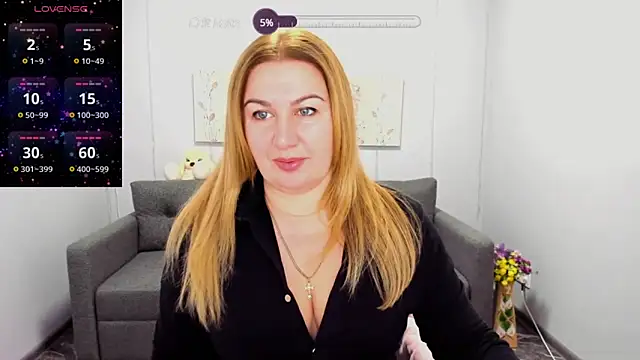 Snapshot of Lili_Crossi chatting on 12-02-24, 07:03 Lili Crossi online show from 12-02-24, 07:03