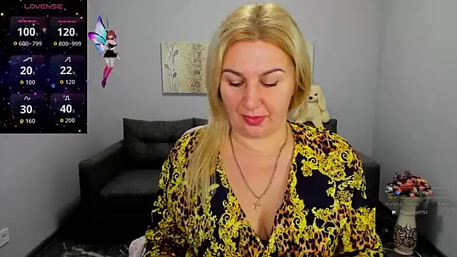 Snapshot of Lili_Crossi chatting on 09-30-25, 05:45 Lili Crossi online show from 09-30-25, 05:45