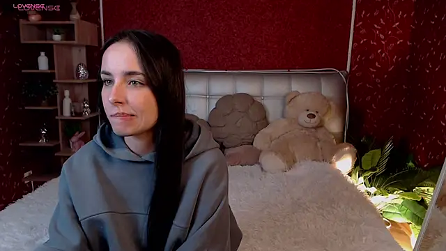 AuroraAksnesss online show from 09-29-25, 02:49