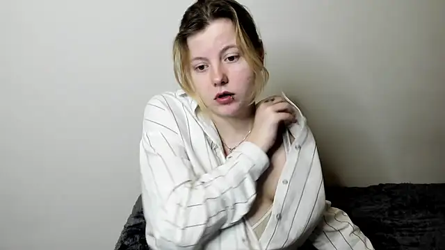 LillyDepp online show from 01-11-26, 04:01