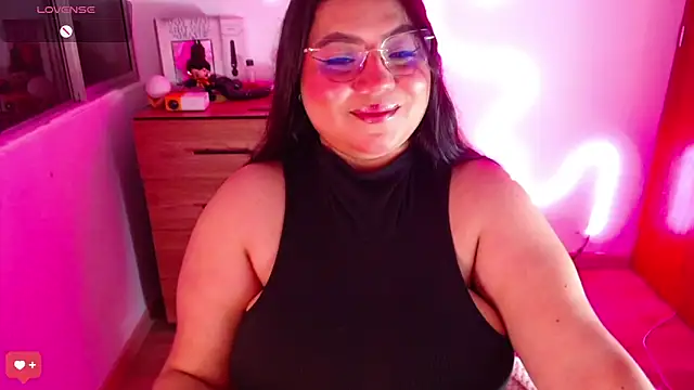 Snapshot of Rebeca_charme21 chatting on 01-18-25, 03:20 Rebeca charme21 online show from 01-18-25, 03:20